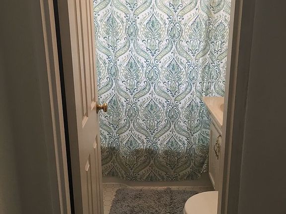 4th image of 7402 43rd Ave APT 4E