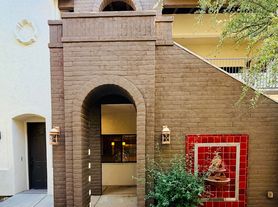 2010 E River Rd, Tucson, AZ