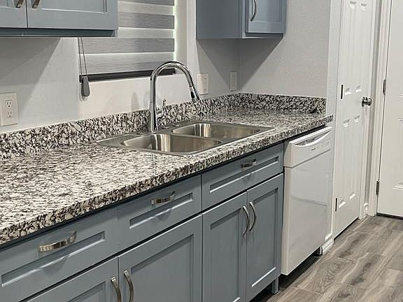 2nd image of 1844 Rosinante St