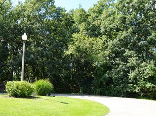 1720 Royal Saint George Ct, Lake Geneva, WI 53147