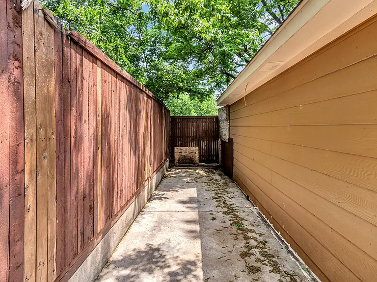 2355 Longhorn St — Photo 11