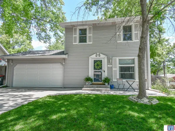 1622 N 67th St, Lincoln, NE 68505