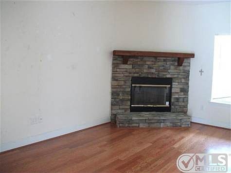 2nd image of 75 Foxfire Ct #X