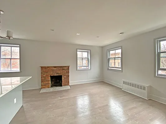 Rented by Compass | media 9