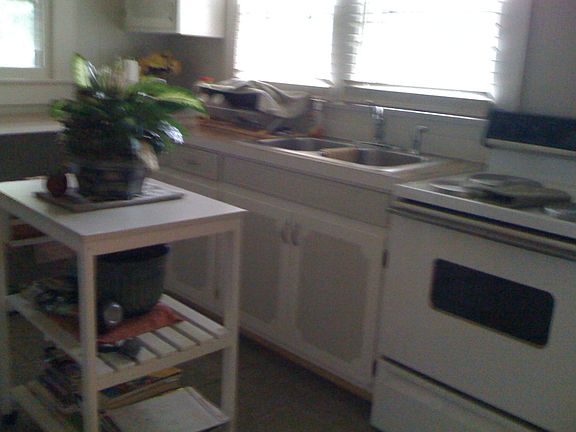 3rd image of 125 Clover Dr SW