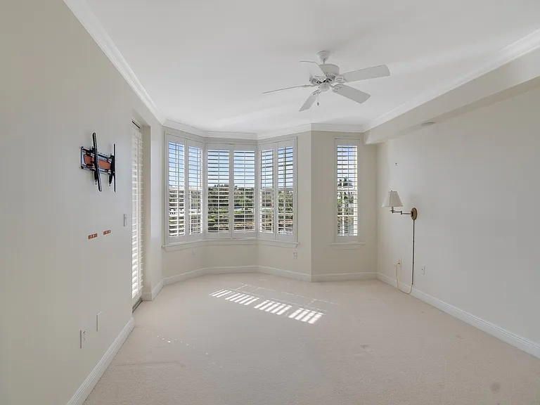 9013 Somerset Bay Ln #201 — Photo 6