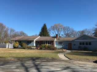 9 Pine St, Lynnfield, MA 01940