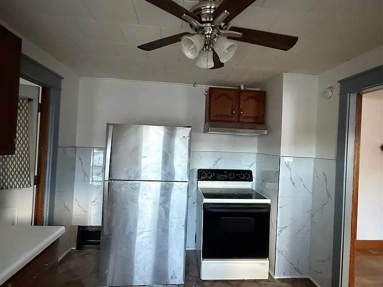 209 Dudley Ave — Photo 13