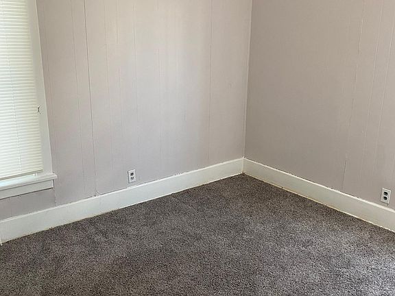 4th image of 1704 S Park Ave #1
