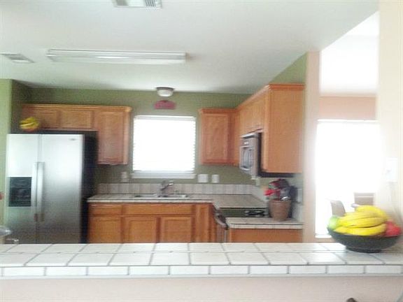 4th image of 107 Stonehaven Pl
