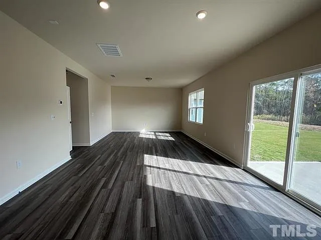 3417 Honey Ivy Ln — Photo 5