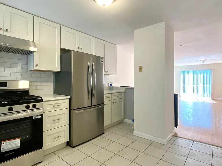 120 Portland St #2 — Photo 3