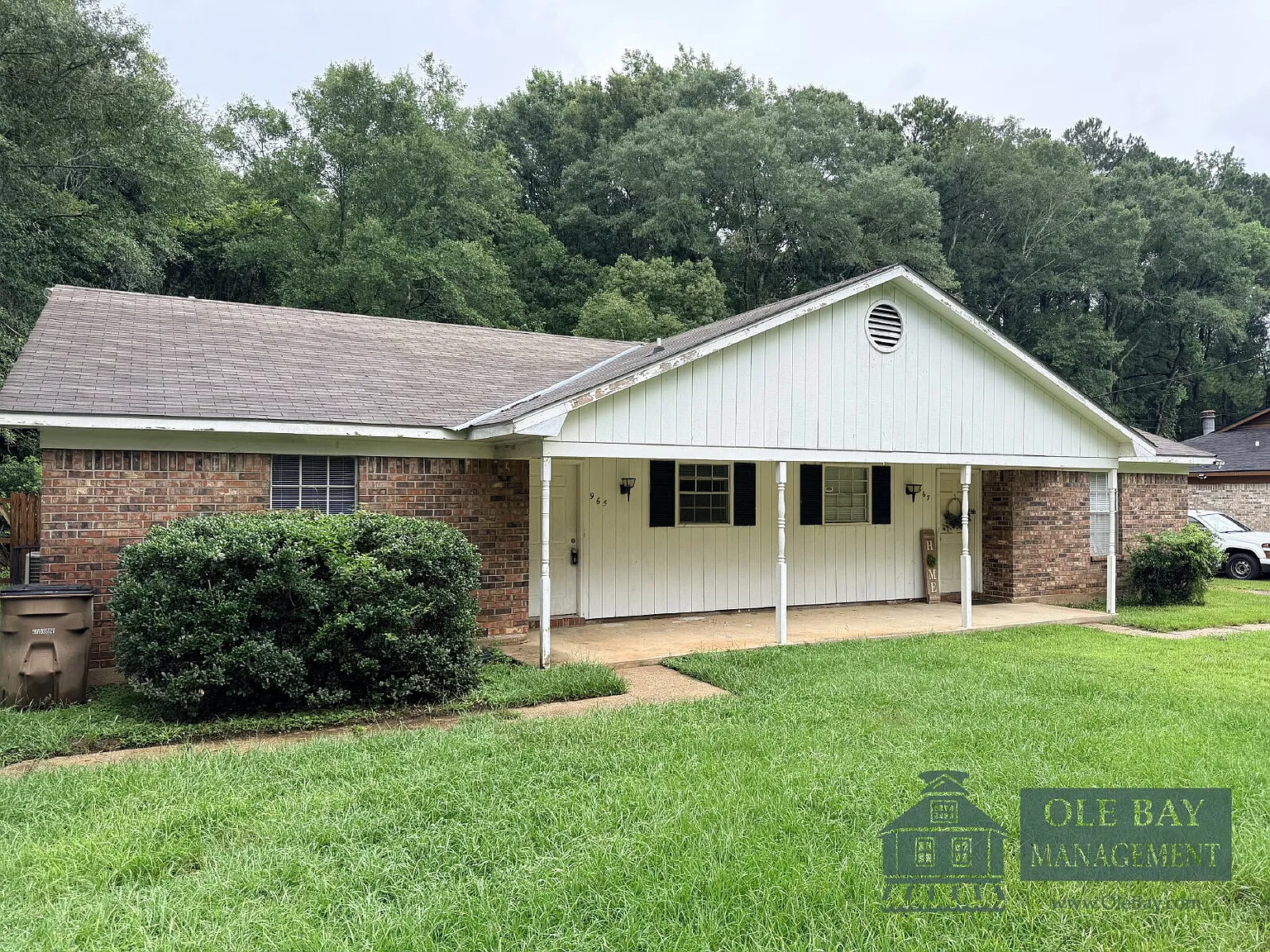 2 bed, 1.0 bath, $825 — Photo 1