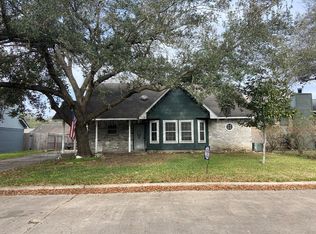 2817 La Mesa St, Bay City, TX 77414