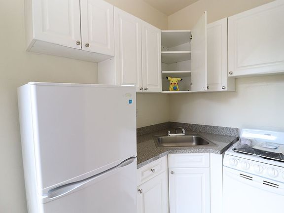 2nd image of 324-326 19th St #5B