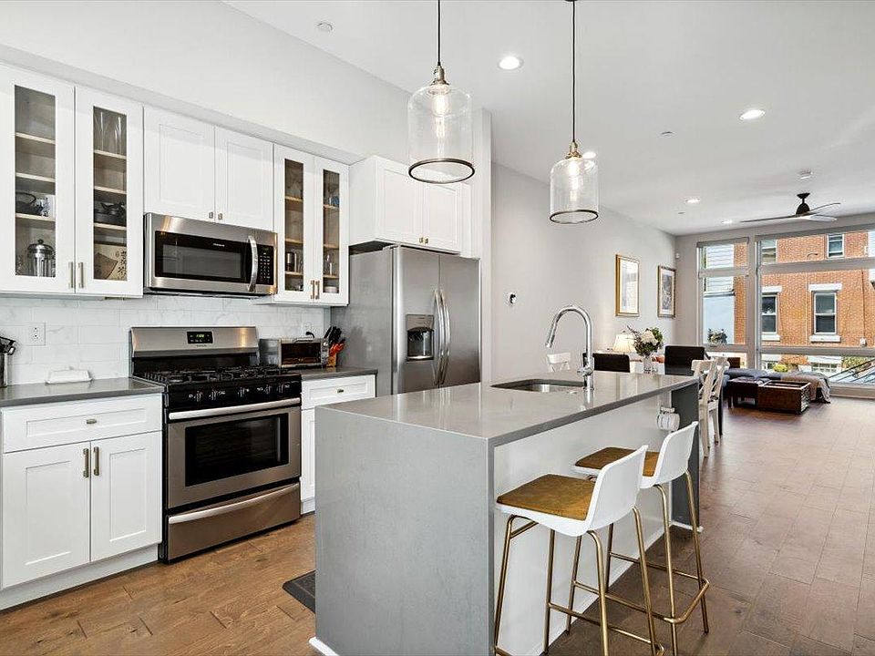 1st image of 1541 N Mascher St #2