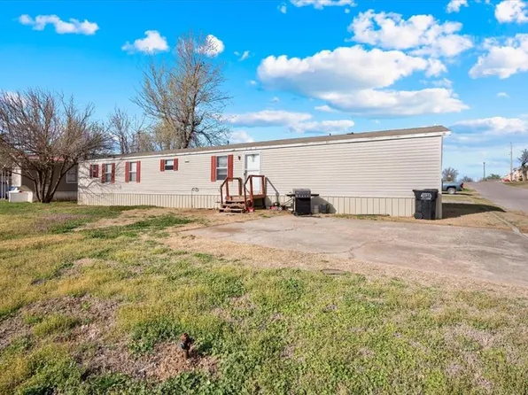 220 N Vernon Ave, Hinton, OK 73047