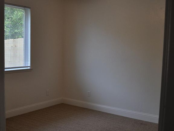 5th image of 10 Westlane Pl