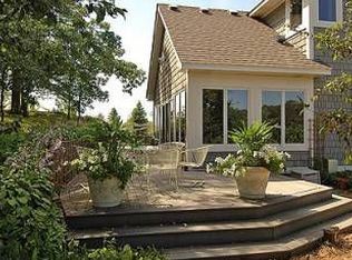 950 Midwest Trl N, Lake Elmo, MN 55042