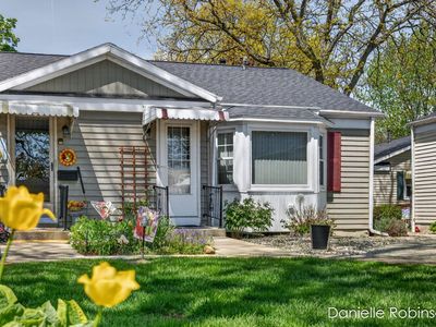 929 Village Ln #140, Jenison, MI, 49428