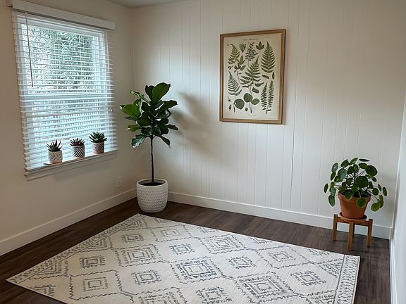 3rd image of 1260-1266 15th St SE #1262