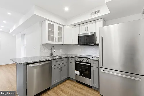2148 N Franklin St #2 Photo 1