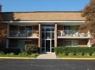 1104 S Springinsguth Rd APT 1D, Schaumburg, IL 60193