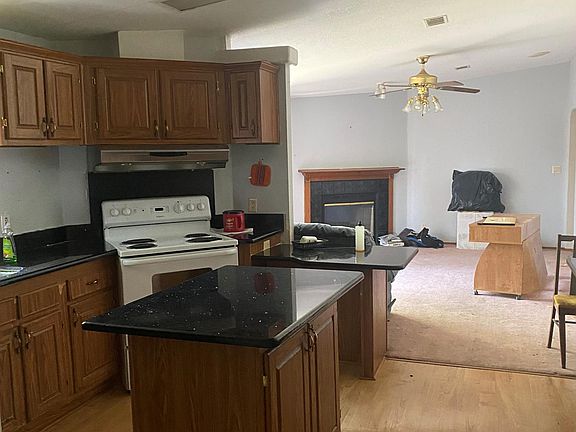 2nd image of 1258 Lake Shore Blvd