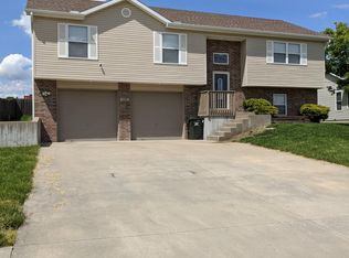 1513 Stoneybrooke Dr, Warrensburg, MO 64093