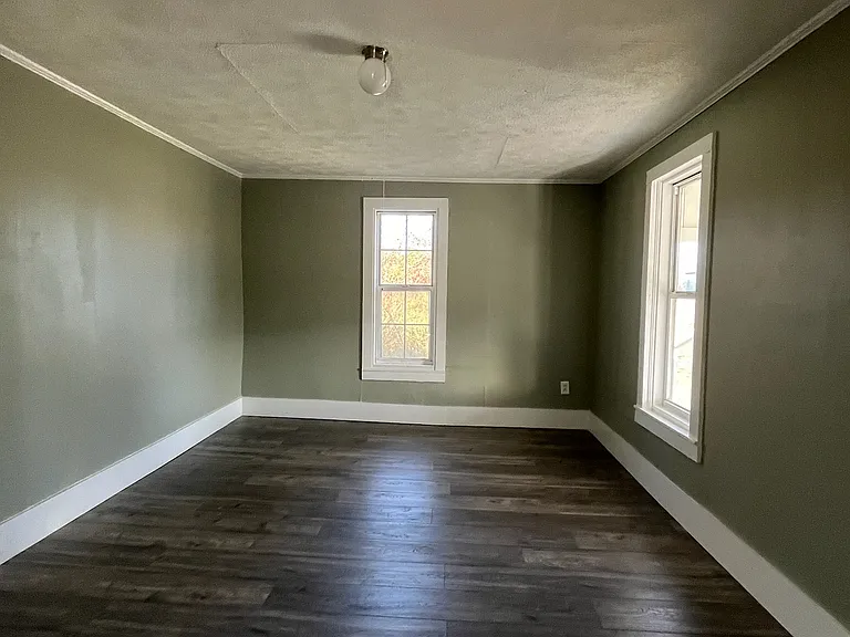 219 Haywood St — Photo 3