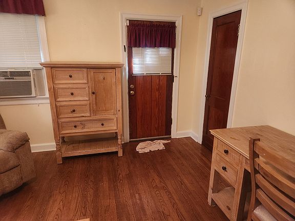 5th image of 2142 Capitol Ave #A