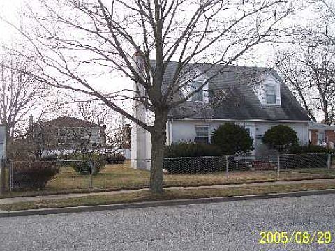 1st image of 206 Chestnut Ave
