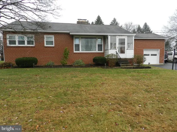 516 E Winding Hill Rd, Mechanicsburg, PA 17055