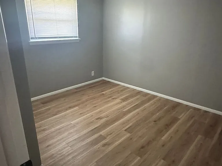 5610 Baylor Dr — Photo 5