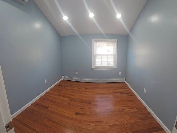 2nd image of 13235 158th St #2