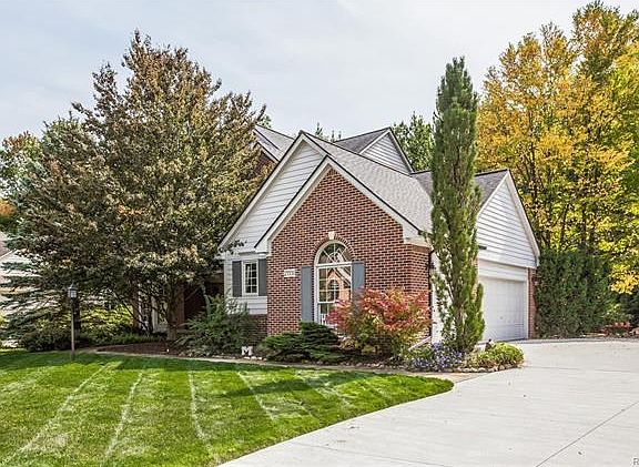 4th image of 25530 Arcadia Dr