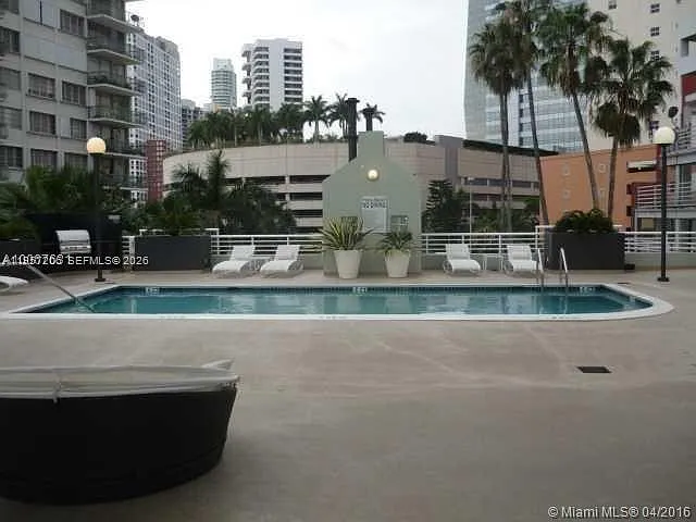 Commodore Bay Condo — Photo 2