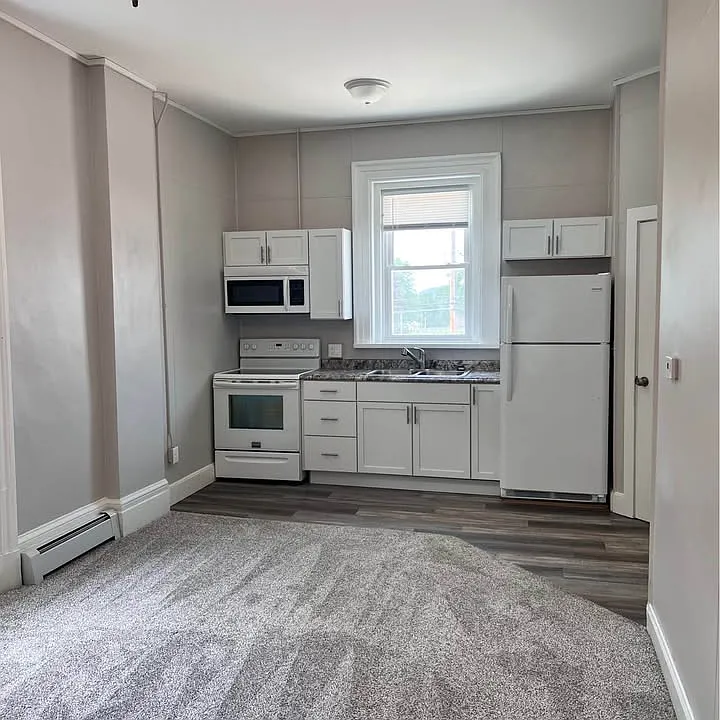215 S Wacouta Ave #4