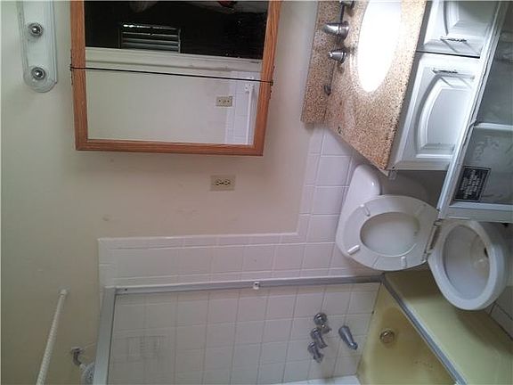 4th image of 2241 SW 51st Ct