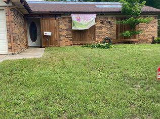 516 Mesquite Ave, Crowley, TX 76036