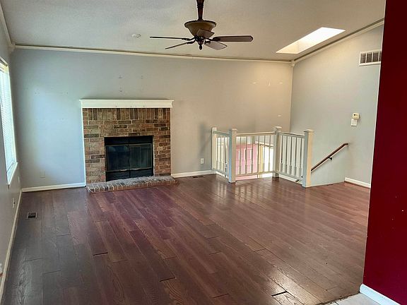 3rd image of 2538 N Old Manor Cir