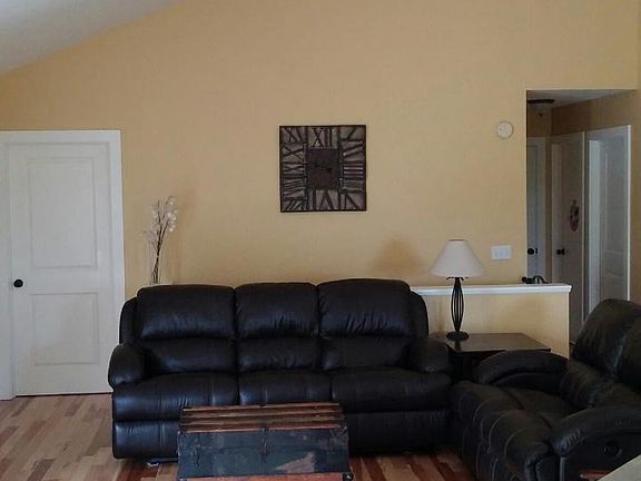 2nd image of 10382 Cottonwood Ct