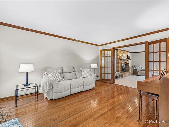 5th image of 225 Aron Ct