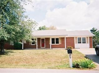 401 Aspen Dr, Lawrenceburg, KY 40342