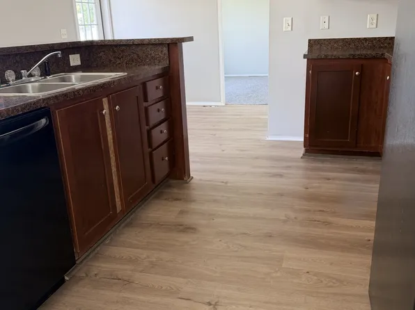 240 W Scarlet Oak Dr #297, Coopersville, MI 49404