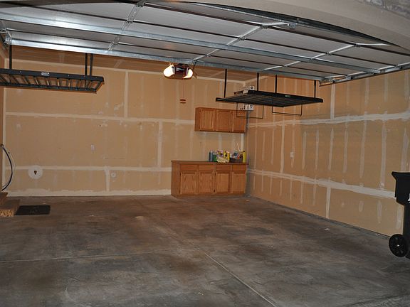 Oversize Garage with storage included