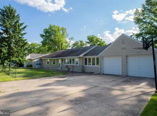 1314 W Bensalem Ave, Bensalem, PA