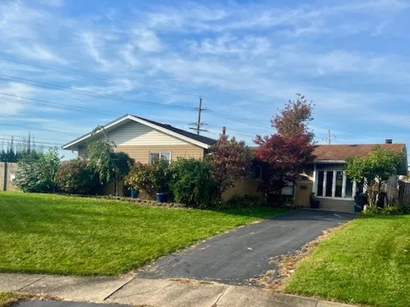 15042 Sunset Ave, Oak Forest, IL 60452