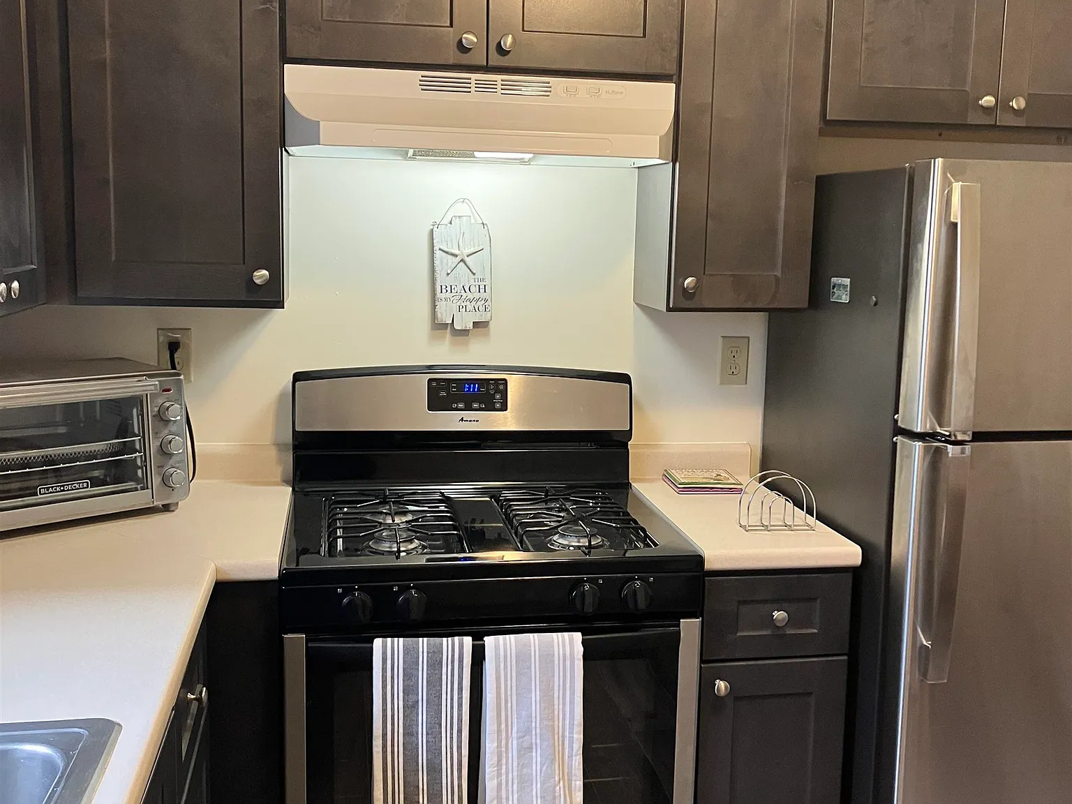 2 bed, 1.0 bath, 832 sqft, $2,300 — Photo 4