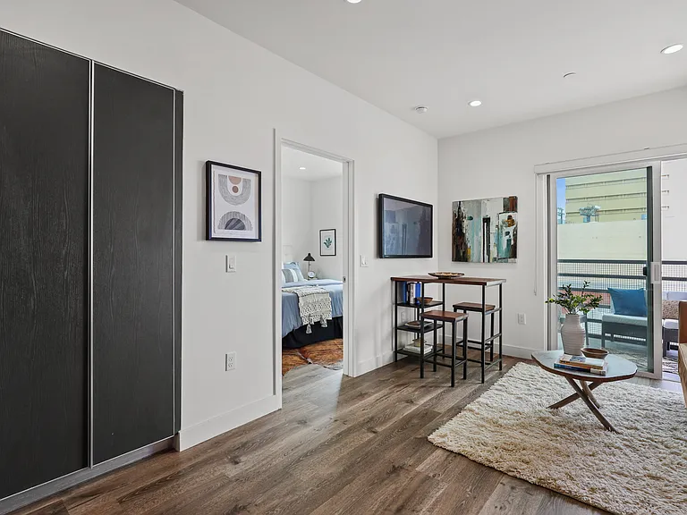 The Fairfax Flats — Photo 18